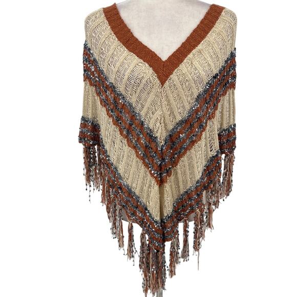 Intrigue Fringe Knit Womens Poncho Sz OS Festival Boho Southwest Cape Chevron - Picture 1 of 8